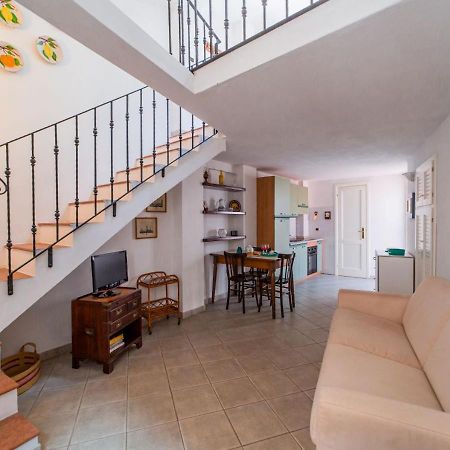 Murphy Holiday Home - Casa Papini La Maddalena  Kültér fotó