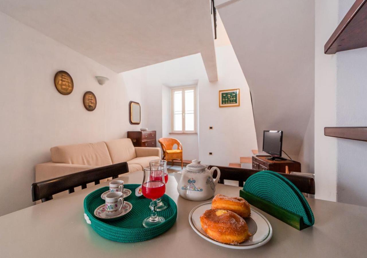 Murphy Holiday Home - Casa Papini La Maddalena  Kültér fotó