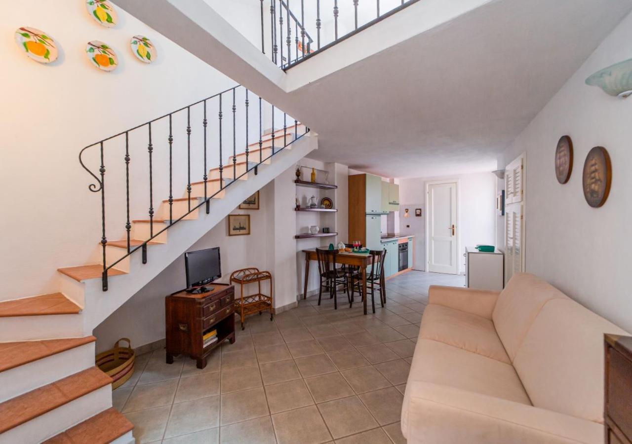 Murphy Holiday Home - Casa Papini La Maddalena  Kültér fotó
