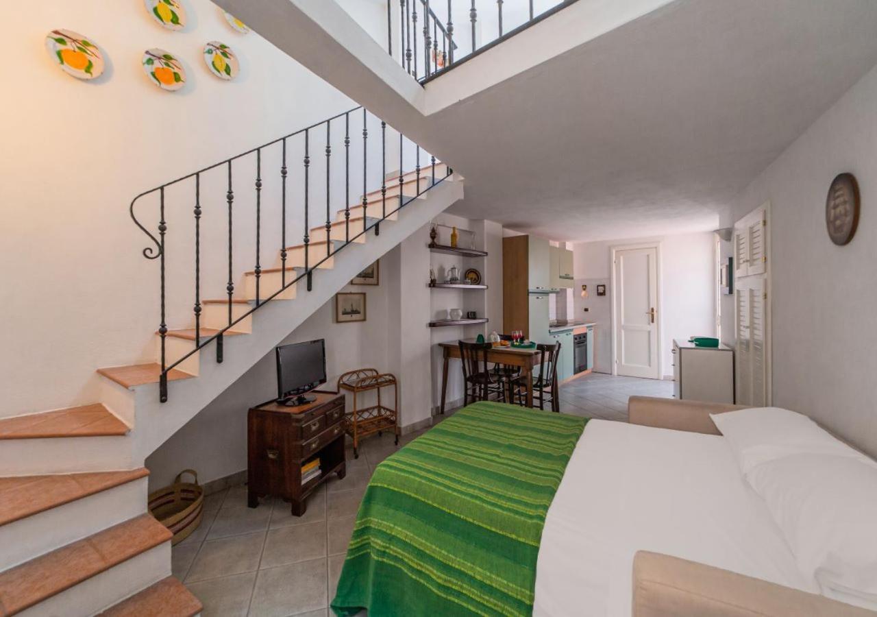 Murphy Holiday Home - Casa Papini La Maddalena  Kültér fotó